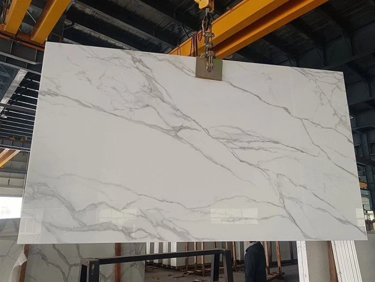 Man-Made-Artificial-Marble-Calacatta-Veins-Nano-Glass-for-Countertops-Kitchentops.webp (4)(001)